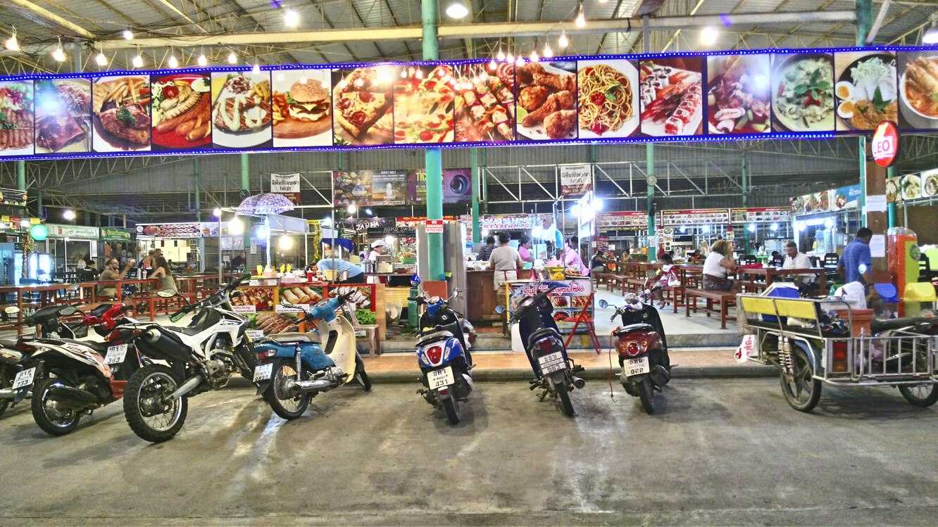 Thajsko - Ko Pha Ngan, Phantip Night Food Market